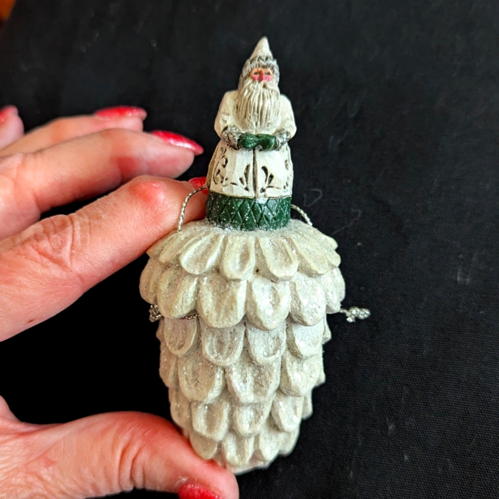Pam Schifferl glittery pinecone gift box